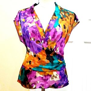 MUST GO! ⭐ Trina Turk | Geometric silk blouse